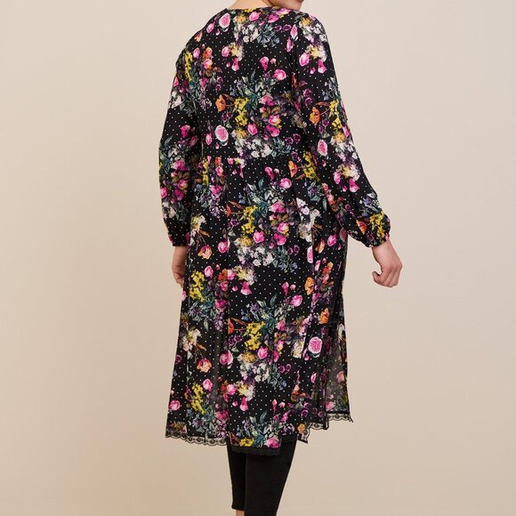 Torrid - Crepe Lace Trim Kimono - Picture 2 of 3